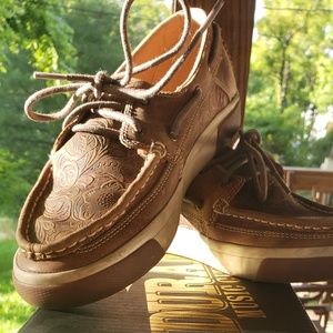 NIB Durango 7.5 embossed leather Boat Shoes